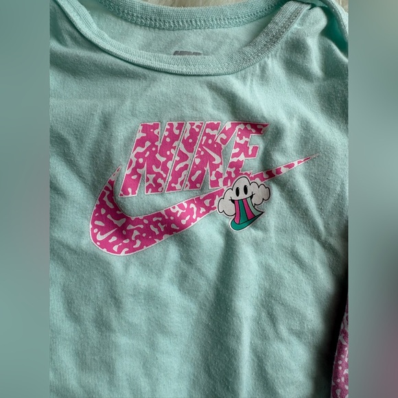 Baby girl Nike matching set size 9 months - Picture 3 of 7